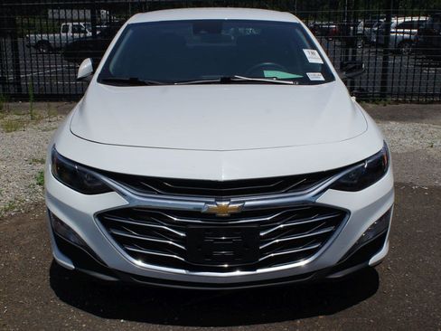 Used 2023 Chevrolet Malibu LT FWD image 1