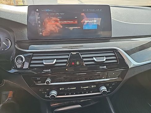 Used 2018 BMW 530i xDrive w/ Premium Package image 30