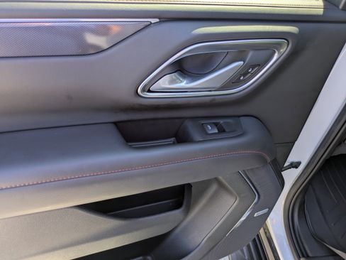 Used 2022 Chevrolet Tahoe RST w/ Luxury Package image 15