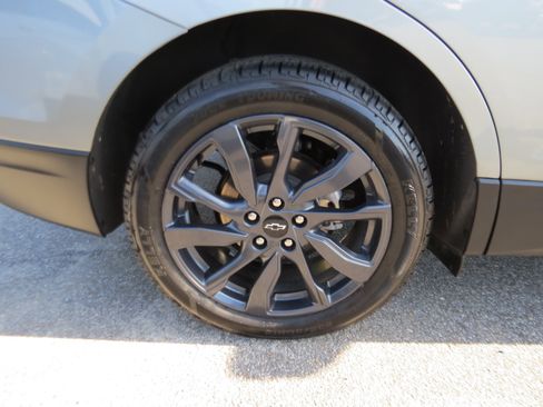 Used 2024 Chevrolet Equinox RS FWD image 11