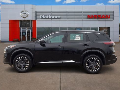 New 2026 Nissan Rogue Platinum image 3