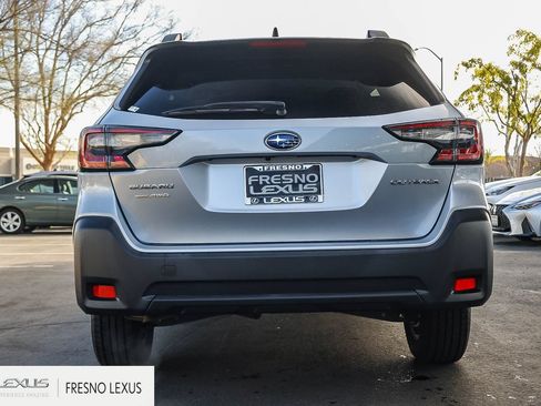 Used 2024 Subaru Outback Premium AWD/4WD image 5