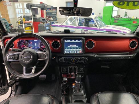 Used 2018 Jeep Wrangler Unlimited Rubicon w/ Dual Top Group image 3