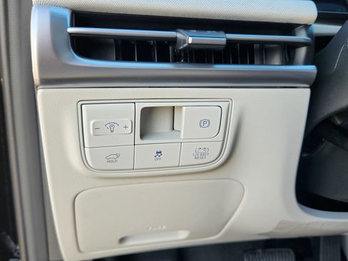 New 2026 Hyundai Tucson Limited image 21