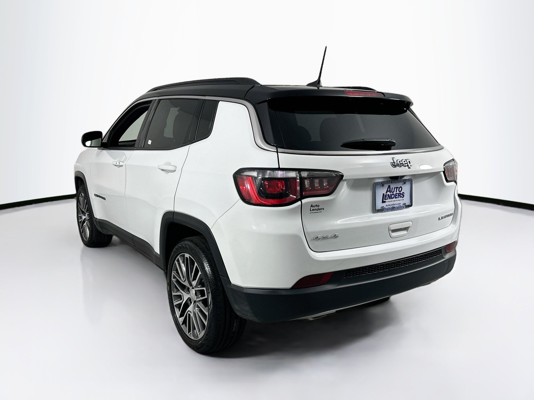 Used 2023 Jeep Compass Limited w/ Elite Group AWD/4WD image 7