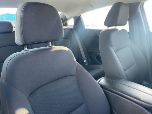 Used 2024 Chevrolet Malibu LT image 24