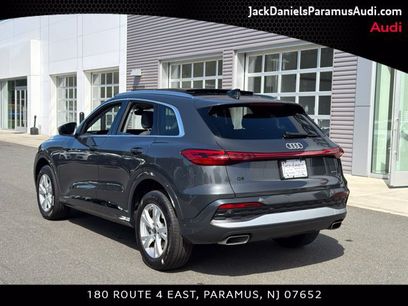Used 2025 Audi Q5 Premium w/ Convenience Package