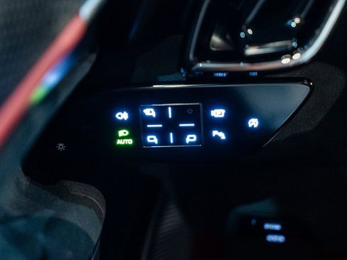 Certified 2022 Ferrari Roma image 31