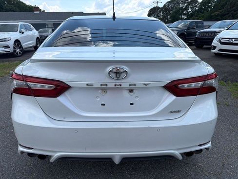 Used 2018 Toyota Camry XSE FWD image 10