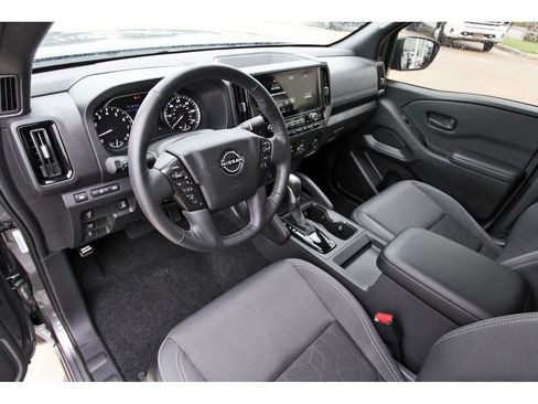 Used 2026 Nissan Frontier SV w/ SV Convenience Package RWD image 13