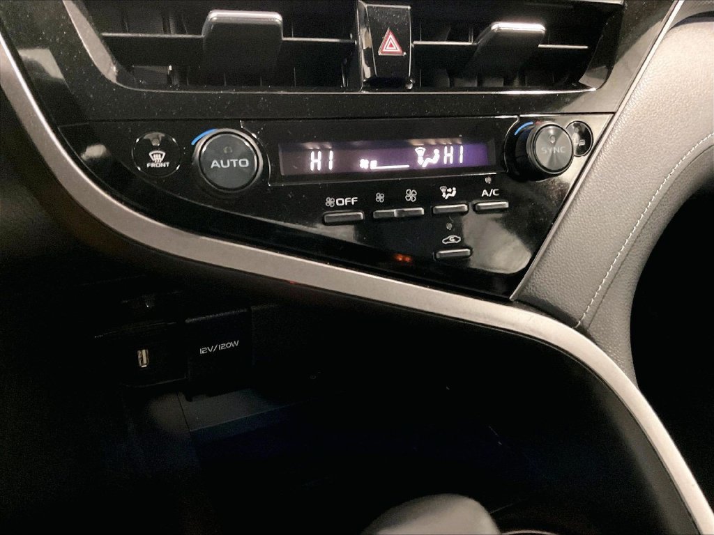 Used 2022 Toyota Camry XSE AWD/4WD image 26
