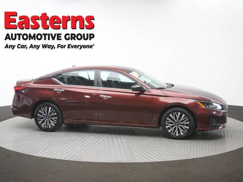 Used 2024 Nissan Altima 2.5 SV FWD image 36