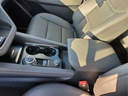 New 2025 Ford Explorer Active w/ Active Comfort Package image 32