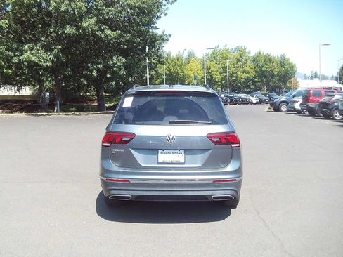 Used 2021 Volkswagen Tiguan SE FWD image 4
