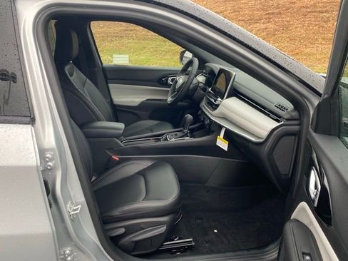 New 2026 Jeep Compass Limited image 28