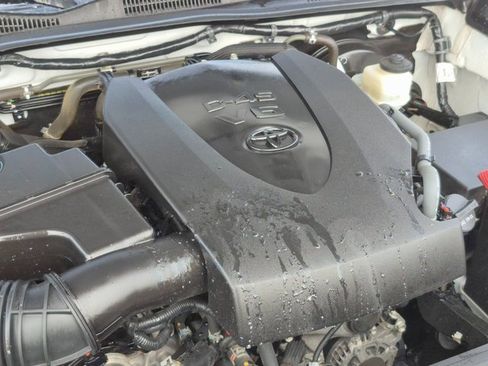 Used 2019 Toyota Tacoma TRD Sport image 20