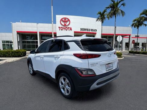 Used 2023 Hyundai Kona SEL w/ Convenience Package FWD image 5