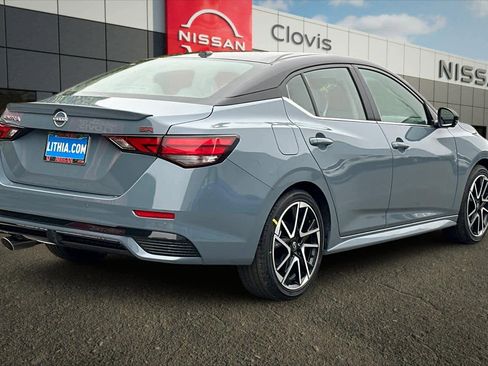 New 2025 Nissan Sentra SR image 3