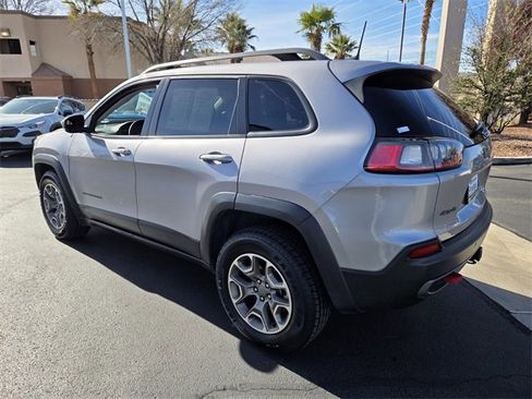 Used 2020 Jeep Cherokee Trailhawk w/ Comfort/Convenience Group image 6