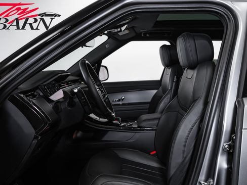 Used 2025 Land Rover Range Rover Sport SE AWD/4WD image 24