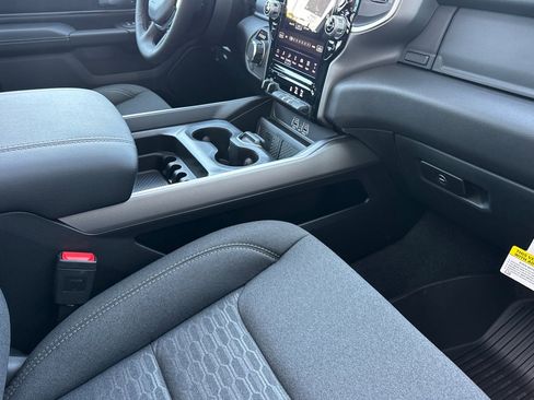 New 2026 RAM 1500 4x4 Crew Cab image 15