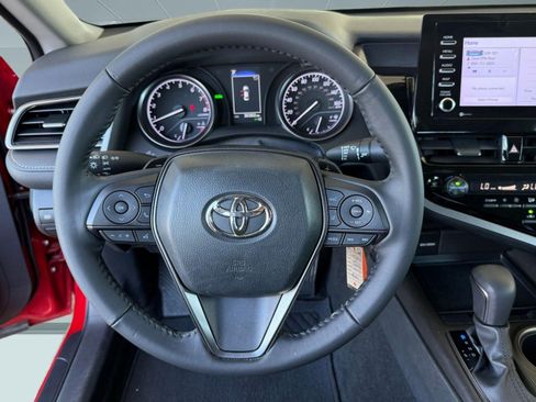 Used 2024 Toyota Camry SE image 24