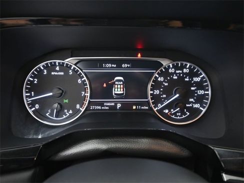 Used 2025 Nissan Pathfinder SV image 7