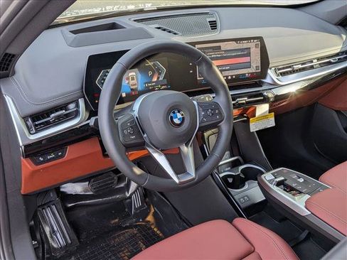 New 2026 BMW X1 xDrive28i AWD/4WD image 3