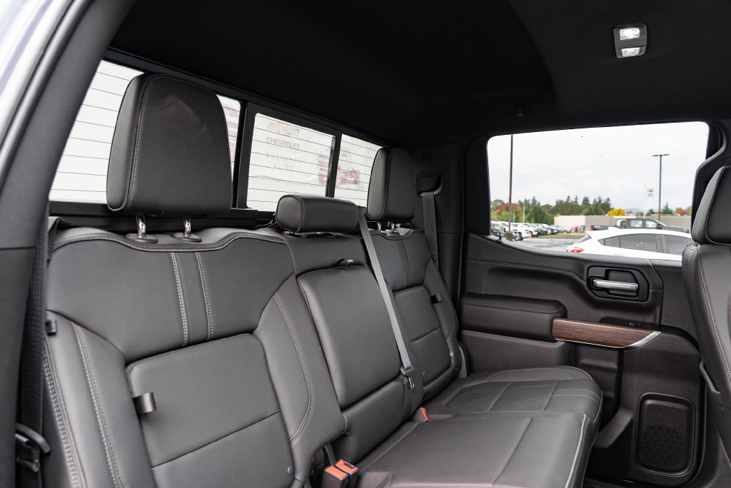 Used 2022 Chevrolet Silverado 1500 High Country w/ Safety Package II AWD/4WD image 31