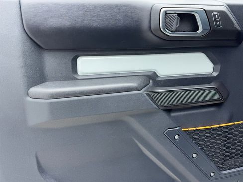 Used 2024 Ford Bronco Badlands image 37