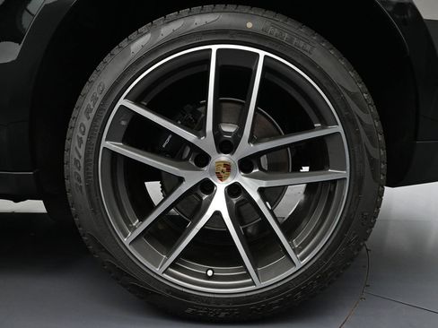 Certified 2026 Porsche Macan image 26