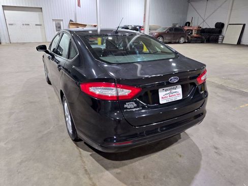 Used 2014 Ford Fusion SE FWD image 9