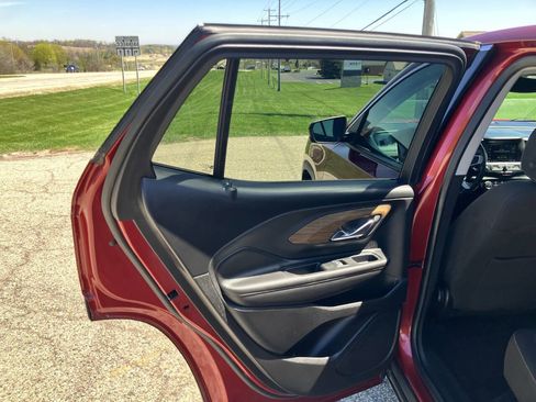Used 2018 GMC Terrain SLE AWD/4WD image 22