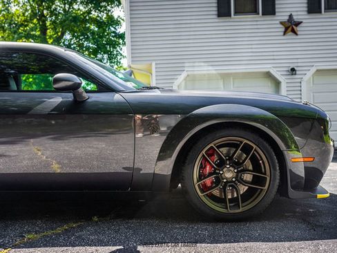 Used 2020 Dodge Challenger SRT Hellcat image 11