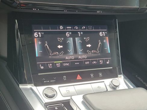 Certified 2024 Audi Q8 e-tron Premium Plus AWD/4WD image 30