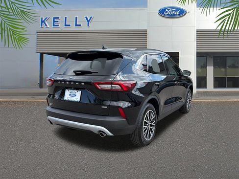 Used 2025 Ford Escape SE FWD image 5