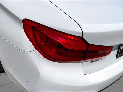 Used 2019 BMW 530i w/ M Sport Package RWD image 27