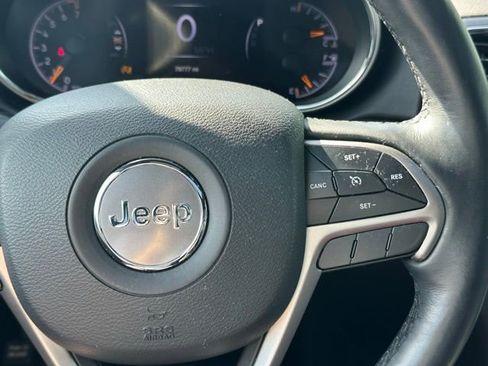 Used 2019 Jeep Grand Cherokee Limited w/ Trailer Tow Group IV image 23