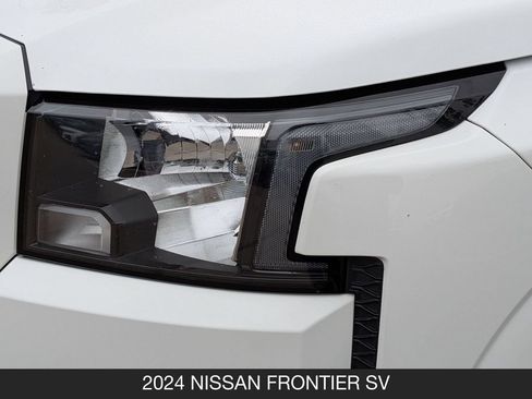 Used 2024 Nissan Frontier SV w/ Technology Package AWD/4WD image 10