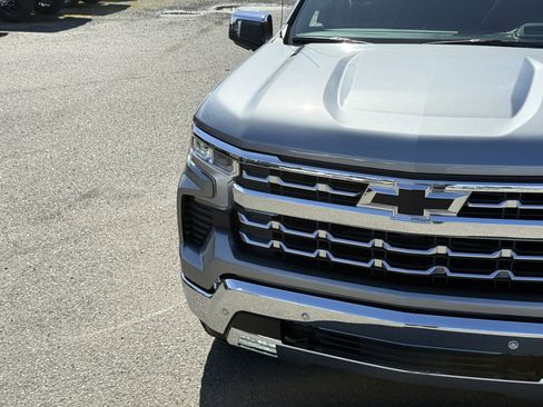 New 2026 Chevrolet Silverado 1500 LTZ w/ LTZ Premium Package AWD/4WD image 39
