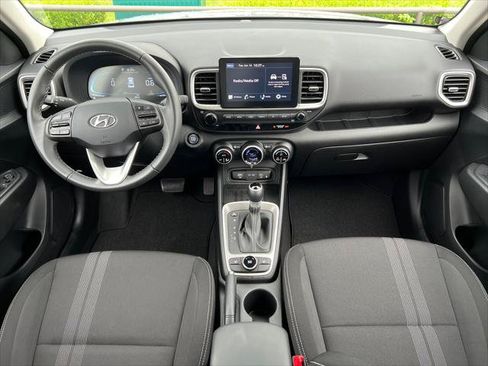 Used 2026 Hyundai Venue SEL FWD image 24