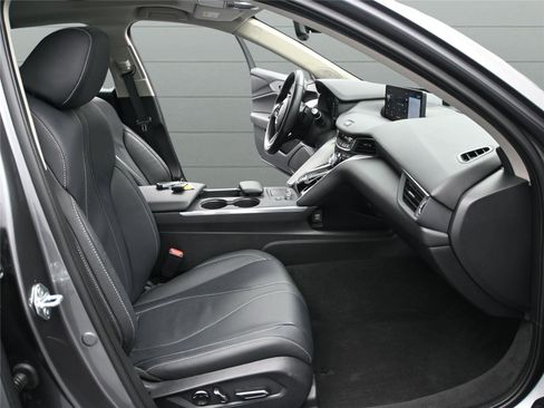 Certified 2025 Acura TLX w/ Technology Package image 21