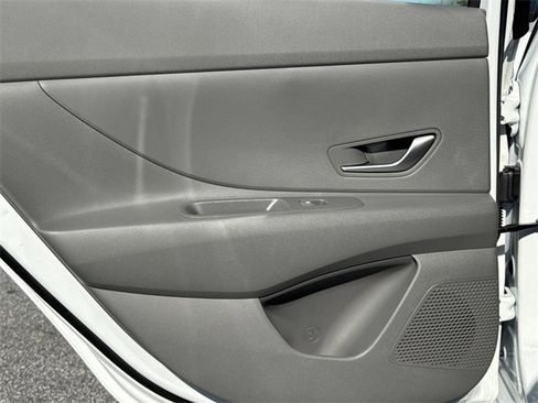 New 2026 Hyundai Elantra Blue image 21