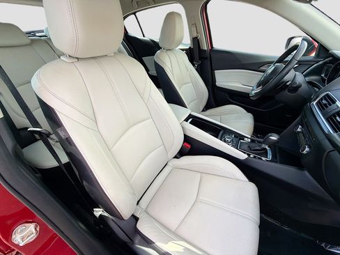 Used 2018 MAZDA MAZDA3 Grand Touring w/ Premium Equipment Package image 14