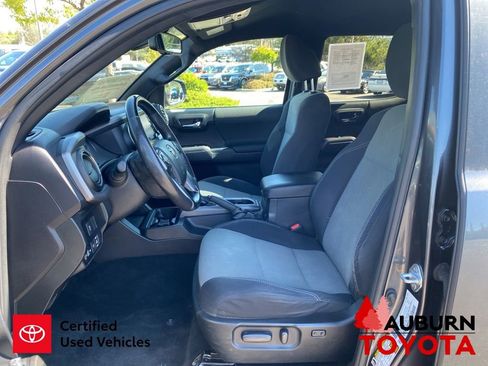 Certified 2021 Toyota Tacoma TRD Sport w/ Technology Package AWD/4WD image 28