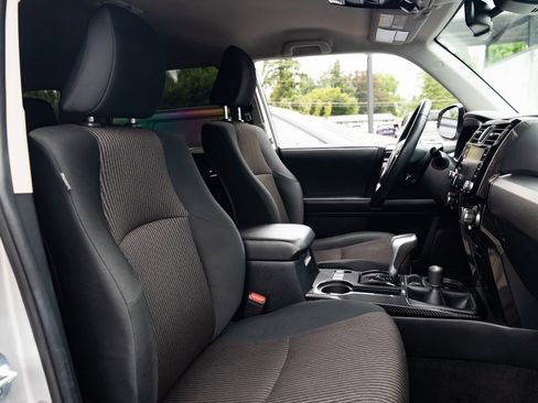 Used 2022 Toyota 4Runner TRD Off-Road image 23