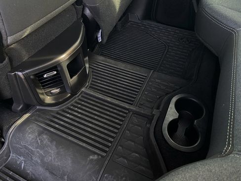 Used 2024 RAM 2500 Tradesman w/ Chrome Appearance Group image 31