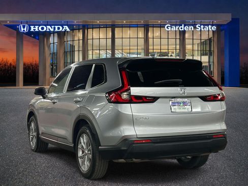 Used 2023 Honda CR-V EX-L image 3