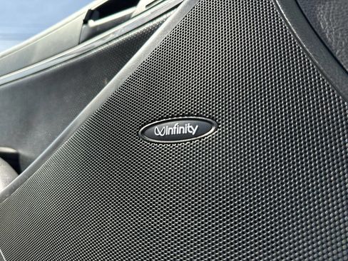 Used 2010 Hyundai Veracruz Limited w/ Navigation Pkg 3 image 15