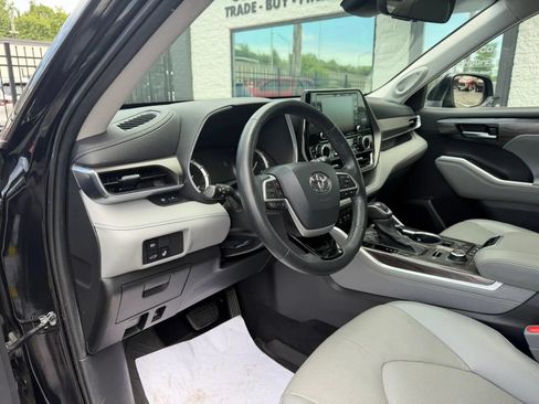 Used 2022 Toyota Highlander Limited AWD/4WD image 15